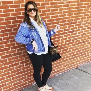 Meet your Posher, Danielle